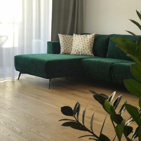 New Modern Urban Apartment Bratislava Exterior photo