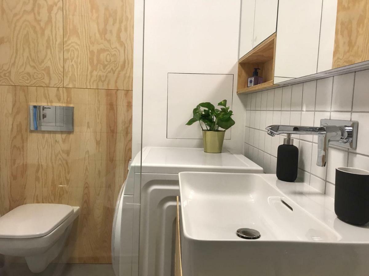 New Modern Urban Apartment Bratislava Exterior photo