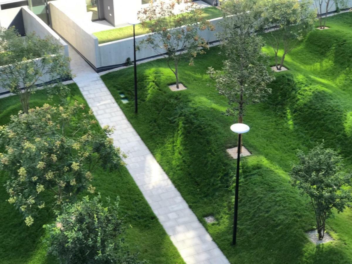 New Modern Urban Apartment Bratislava Exterior photo